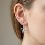 أقراط متدلية من الفضة الإسترلينية بتصميم فراشة مزخرفة بأحجار الراين