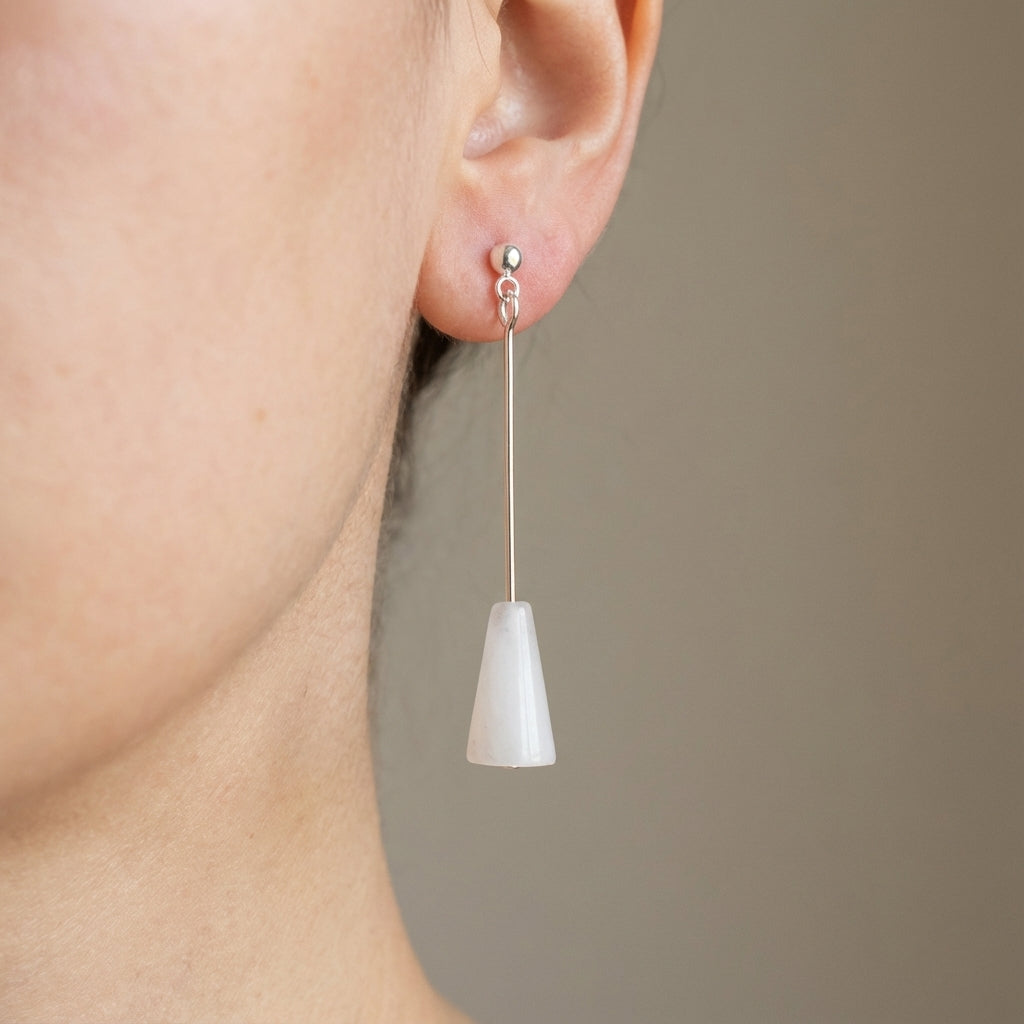 أقراط متدلية من الرخام الأبيض مصنوعة من الفضة الإسترليني عيار 925