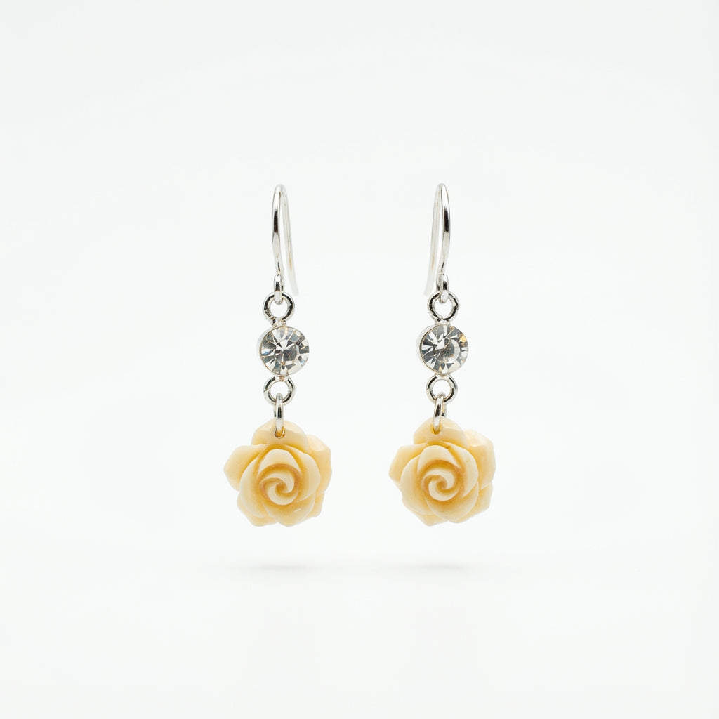 أقراط متدلية من الفضة عيار 925 مرصعة بوردة كريمية وأحجار الراين مع لمسة كريستالية مزدوجة