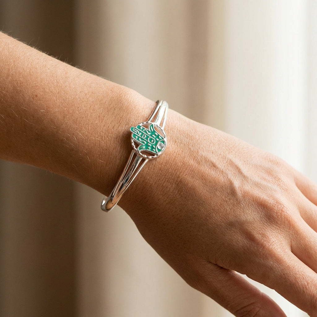 سوار حماية من المينا على شكل يد فاطمة من الفضة الإسترليني - أوبال أزرق مخضر وتوباز أزرق سماوي