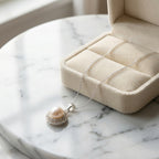 قلادة هالو من اللؤلؤ من الفضة الإسترليني مع قلادة دائرية مرصعة بأحجار الراين