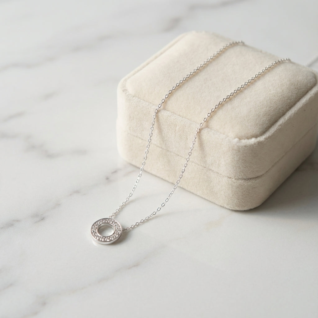 قلادة لومين سيركل مع خاتم فضي مصقول وحجر الراين