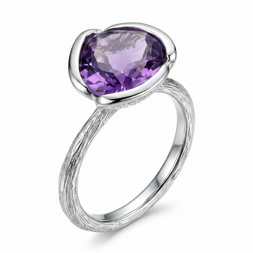 925 silver amethyst lotus cocktail ring with a freeform-faceted natural amethyst and branch shank, a gift in Dubai.