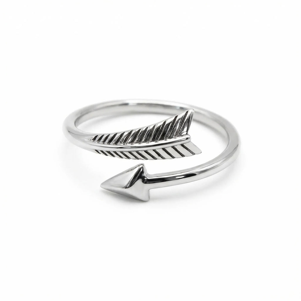 Oxidized 925 sterling silver arrow wrap ring with mirror-polished tip, Luna Dura Dubai