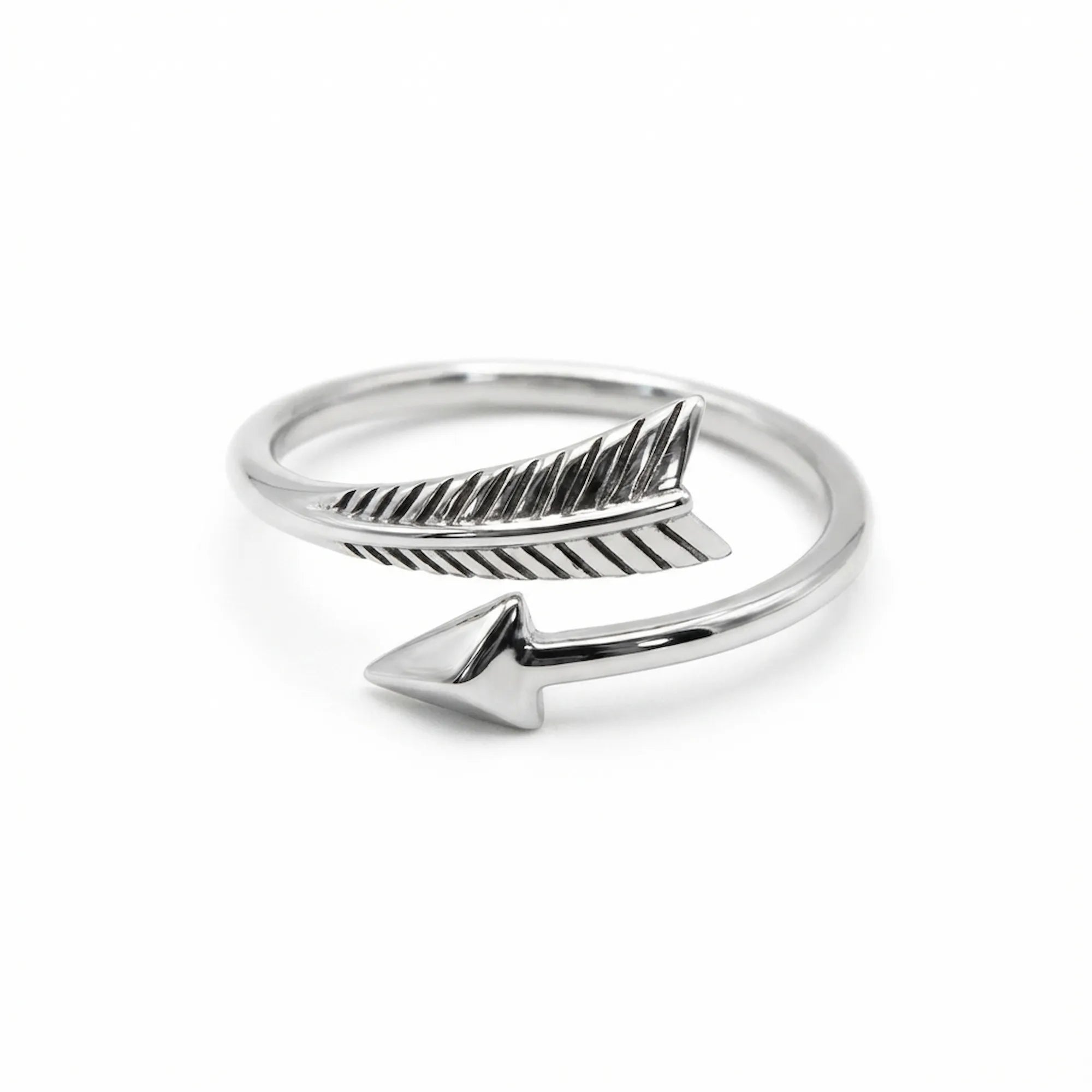 Oxidized 925 sterling silver arrow wrap ring with mirror-polished tip, Luna Dura Dubai